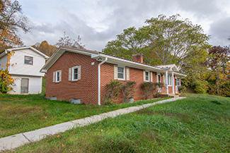 Long Term Rentals https://stayblueridge.icnd-cdn.com/images/longtermrentals/1617BigPineyCreekRd-103.smjpg.jpg