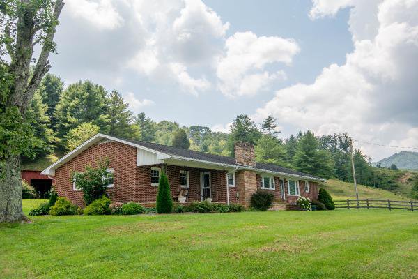 Long Term Rentals https://stayblueridge.icnd-cdn.com/images/longtermrentals/Perkins-222_adobespark.jpg