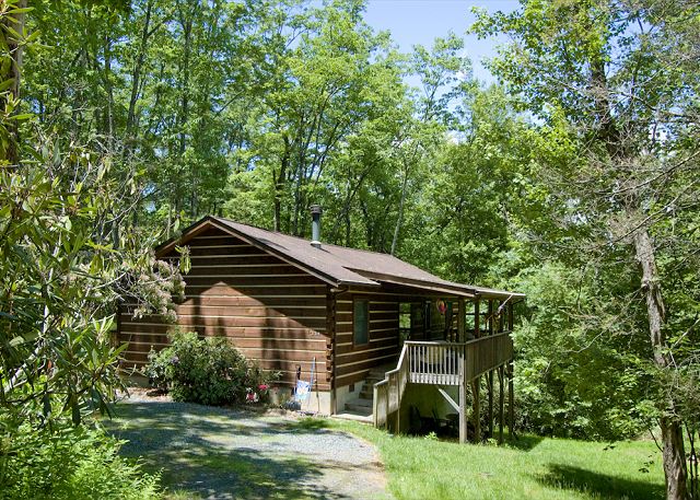 Honeymoon-Cabin-Rental